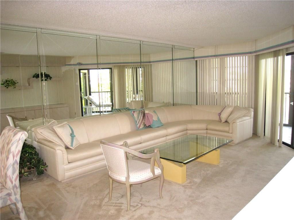 KINGS POINT - Residential