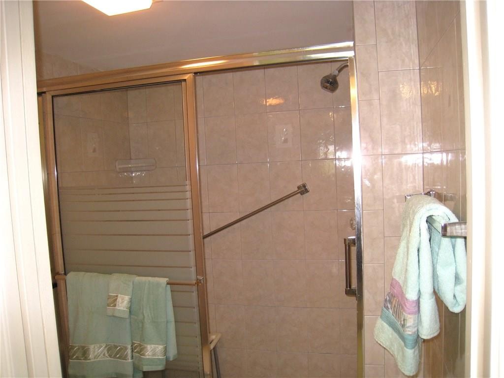 KINGS POINT - Residential