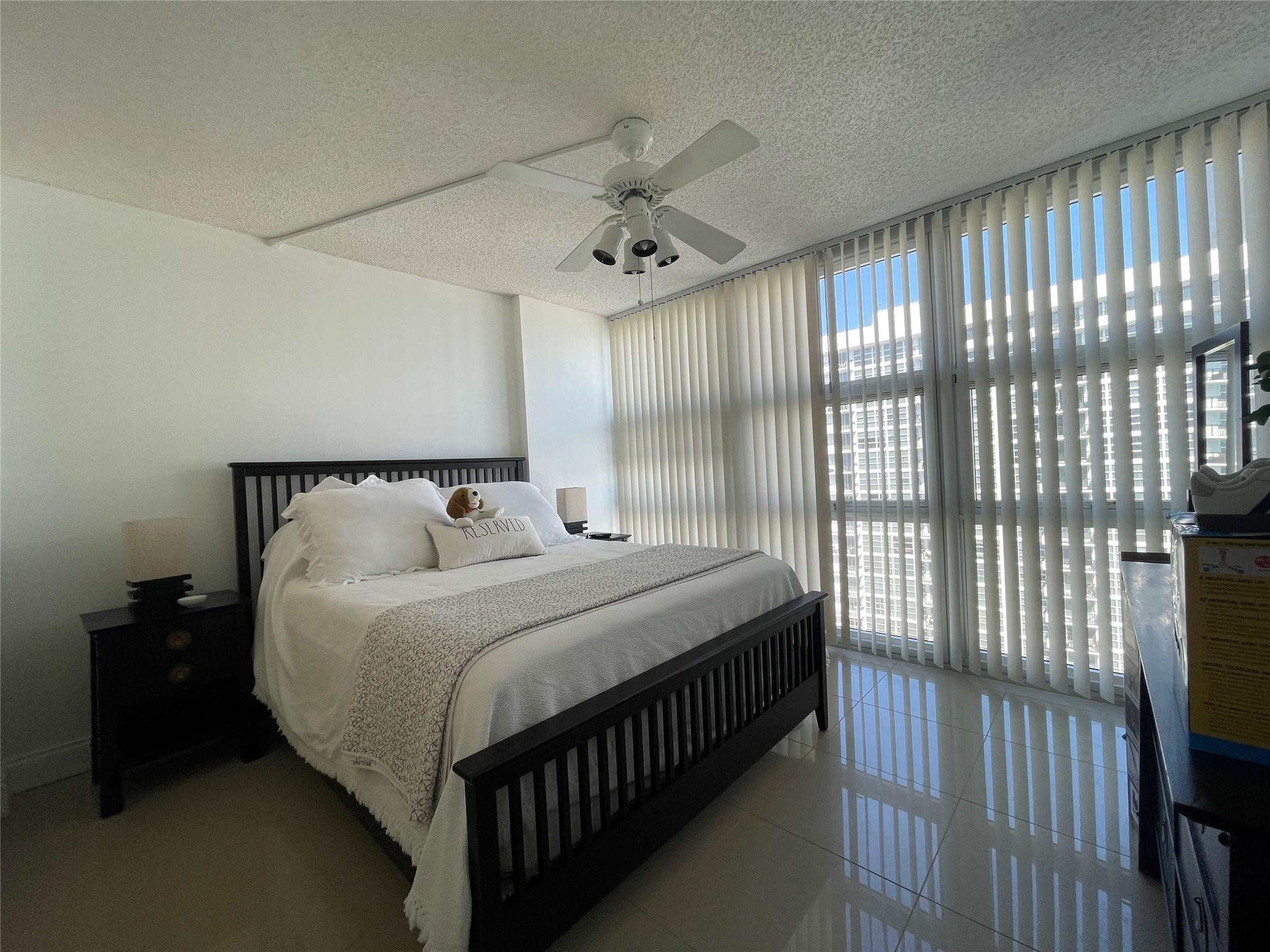 Silver Thatch atlantic Pl - Residential