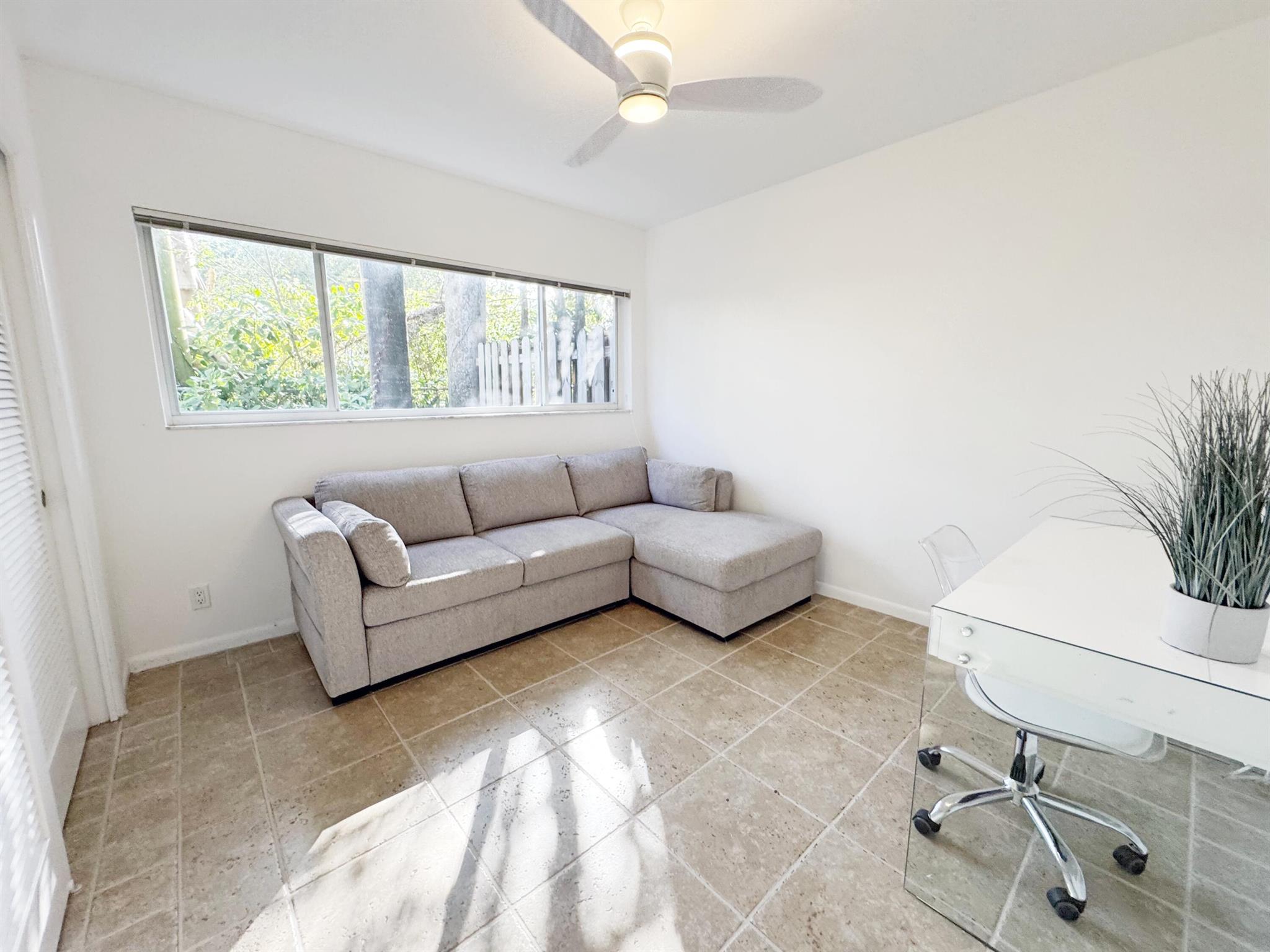 TWO THIRTY FOUR OLEANDER - Residential Lease