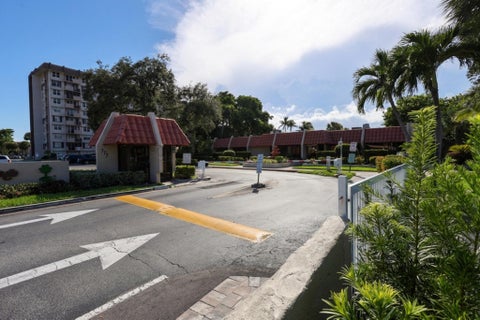 Tiny photo for 777 S Federal Highway #RP403, Pompano Beach, FL 33062 (MLS # B26068426)