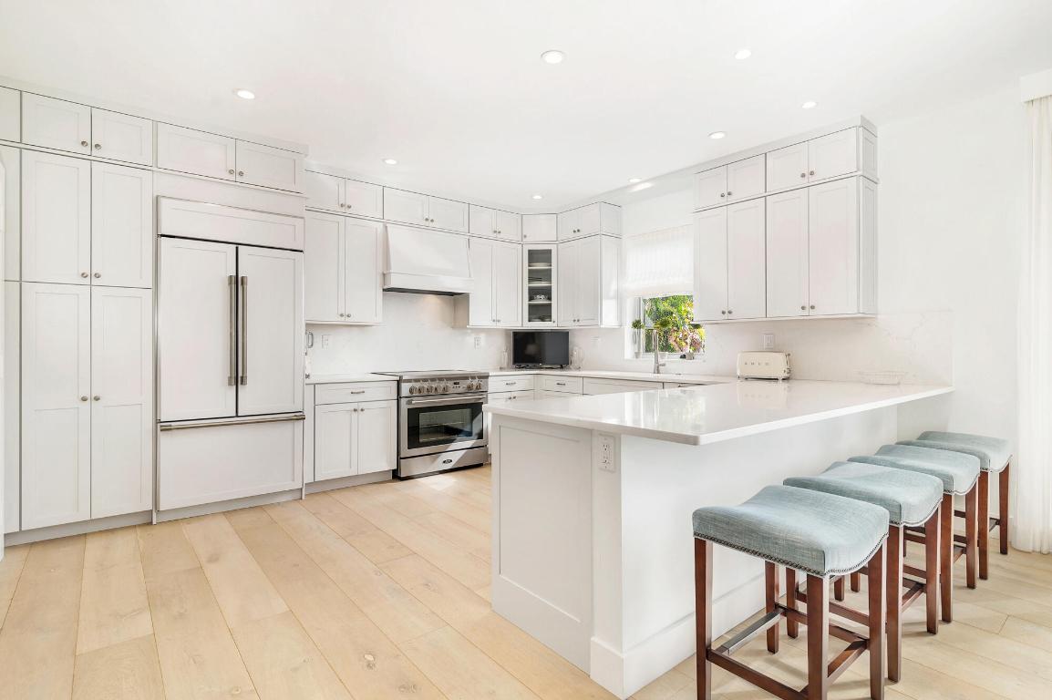 FOUR-O-ONE WORTH AVE BLDG COND - Residential