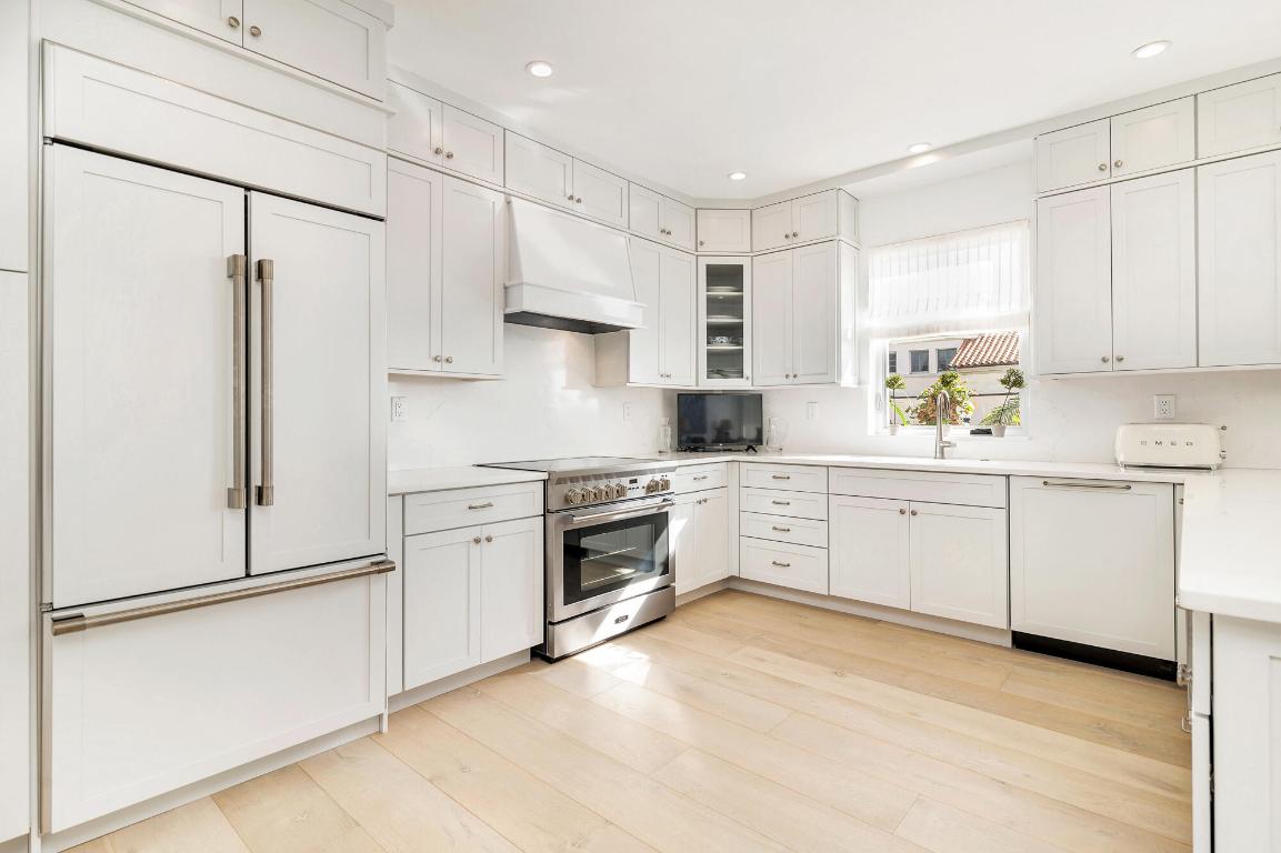 FOUR-O-ONE WORTH AVE BLDG COND - Residential