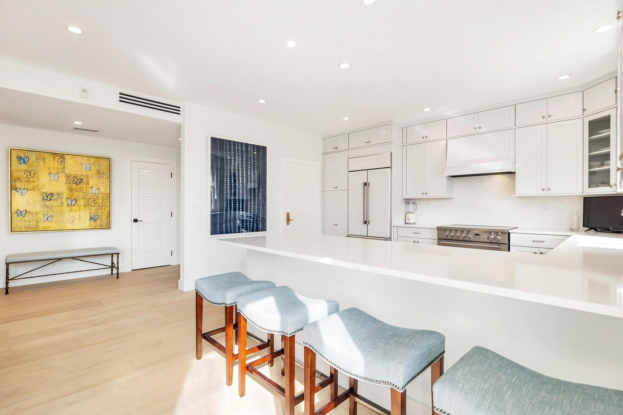 FOUR-O-ONE WORTH AVE BLDG - Residential