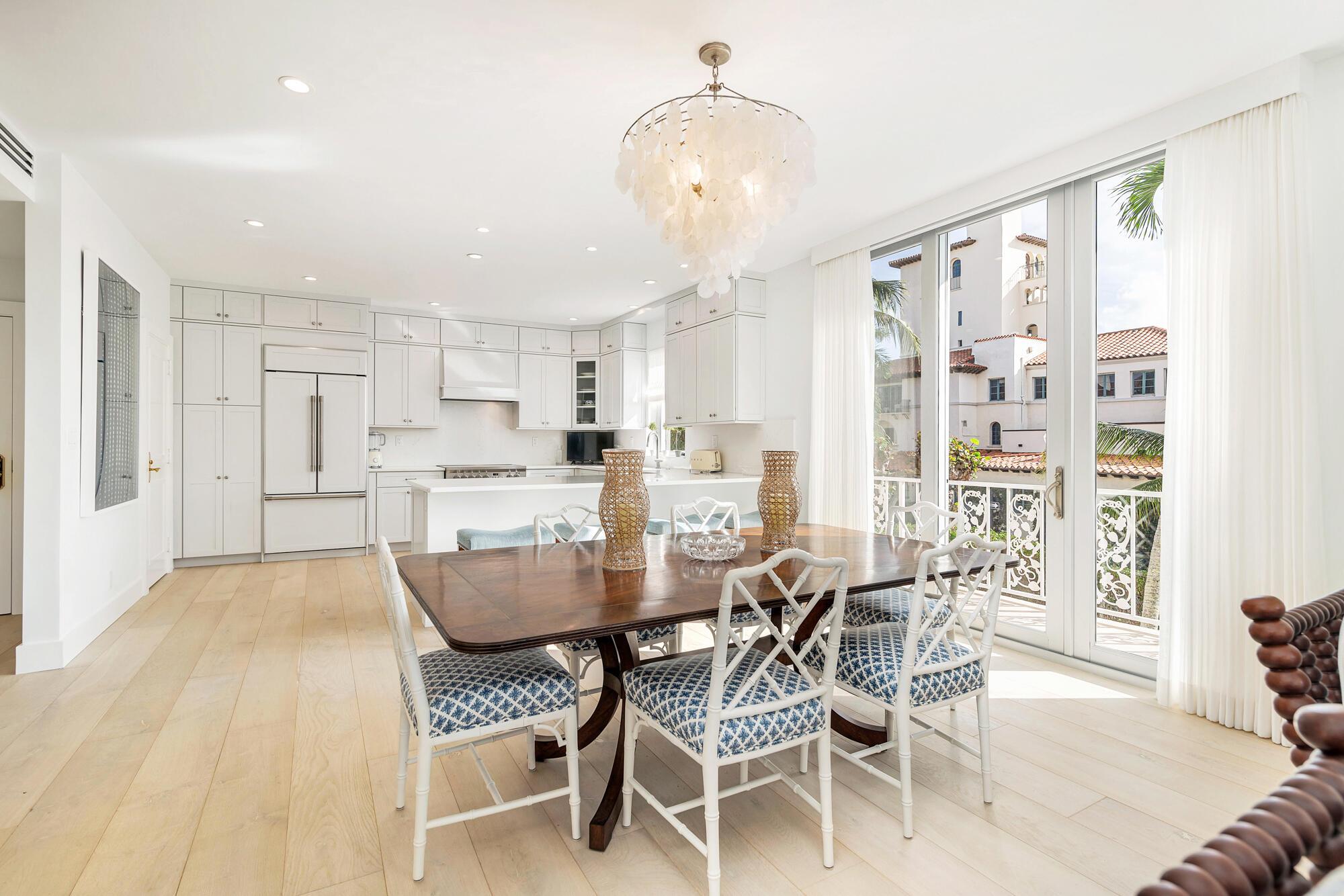 401 Worth Avenue 201