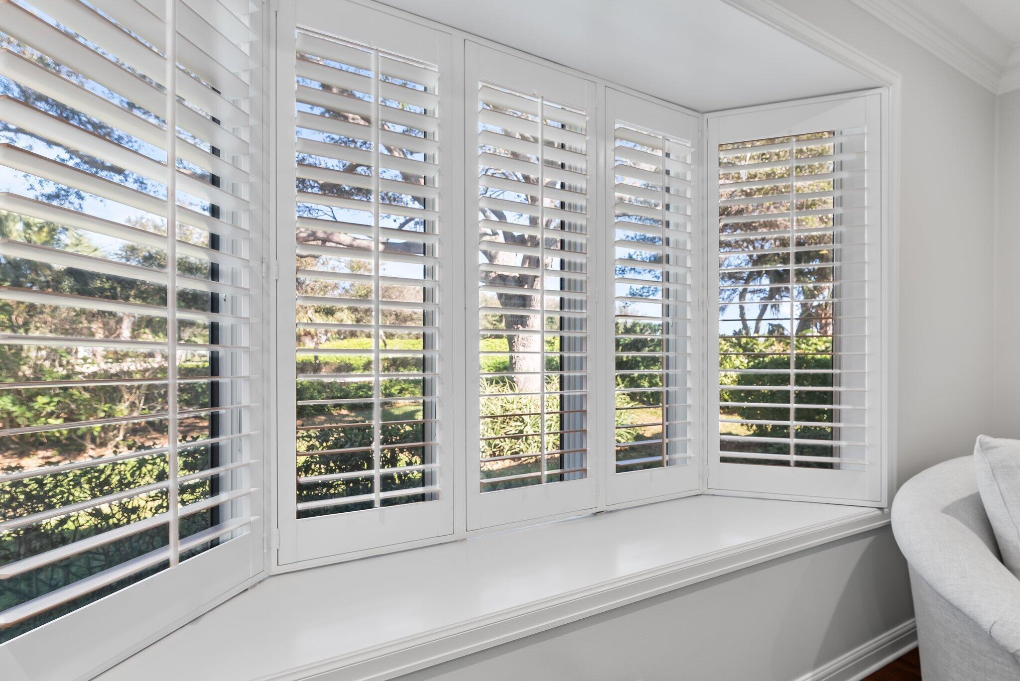 JUPITER HILLS VILLAGE - Residential