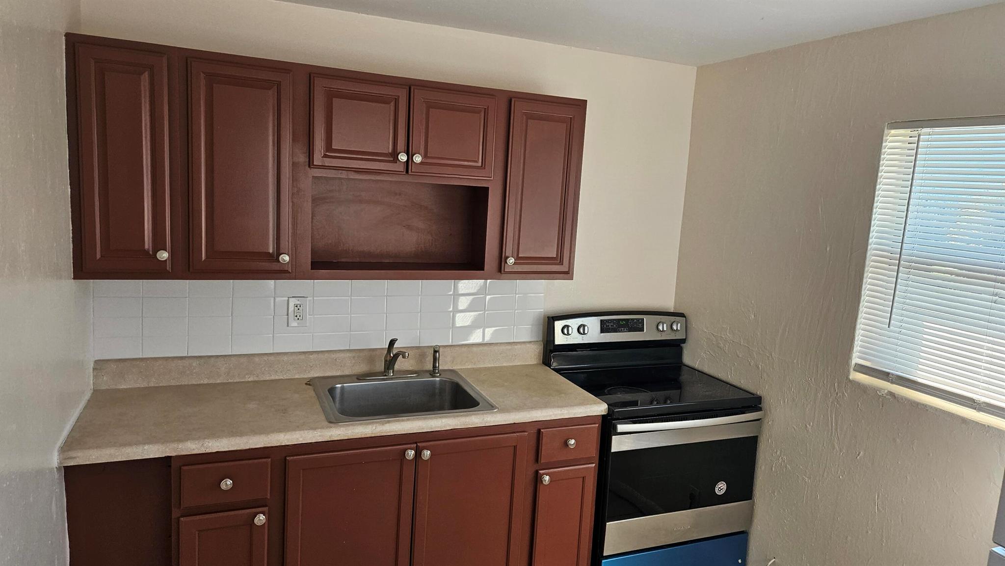 FRESHWATER 11TH & 12TH AV - Residential Lease