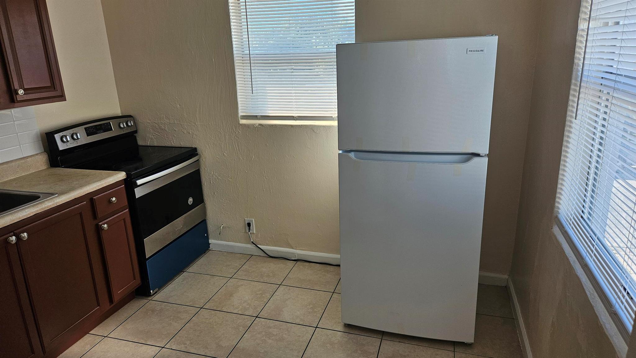 FRESHWATER 11TH & 12TH AV - Residential Lease