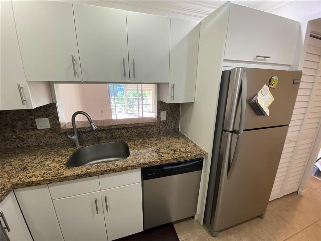SABAL PALM VILLAGE - Residential