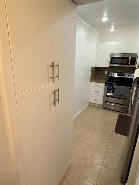 SABAL PALM VILLAGE - Residential