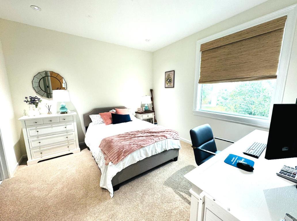 CROSSINGS OF WESTLAKE - Residential Lease