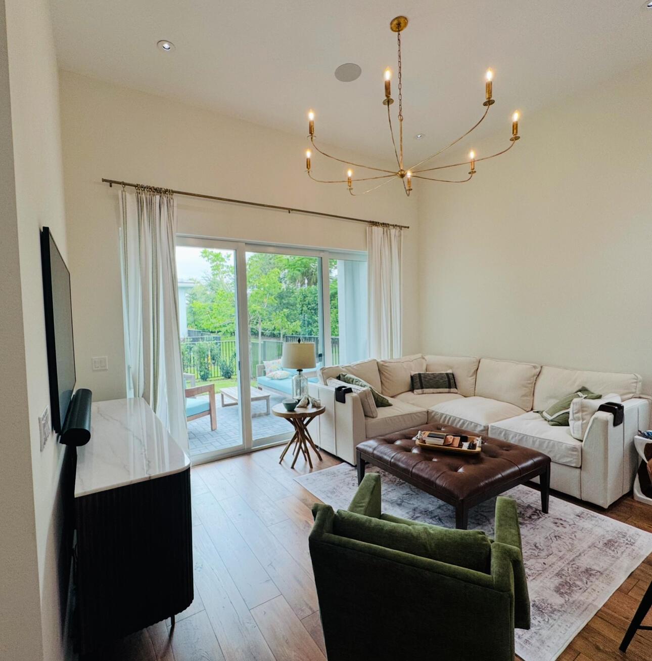 CROSSINGS OF WESTLAKE - Residential Lease