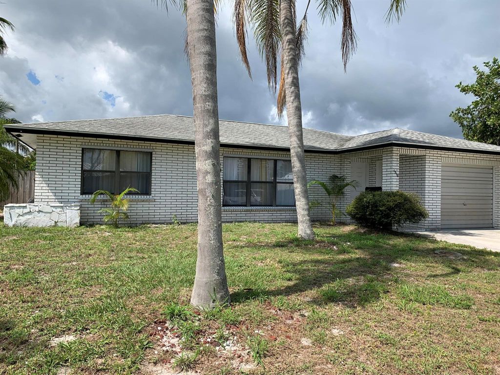Photo of 1510 SE Portillo Road, Port St Lucie, FL 34952 (MLS # R10884889)