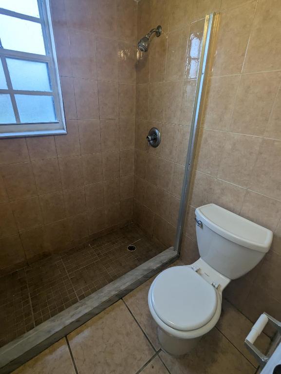 OAK TERRACE / PINE Court - Residential Lease