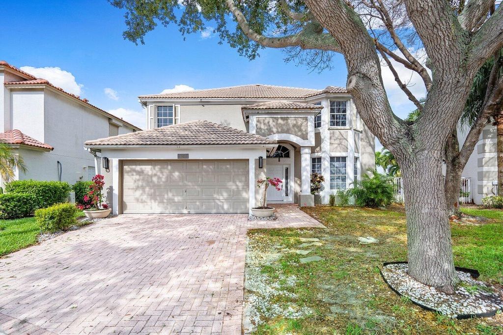 Photo of 1231 Avondale Lane, West Palm Beach, FL 33409 (MLS # R10959703)
