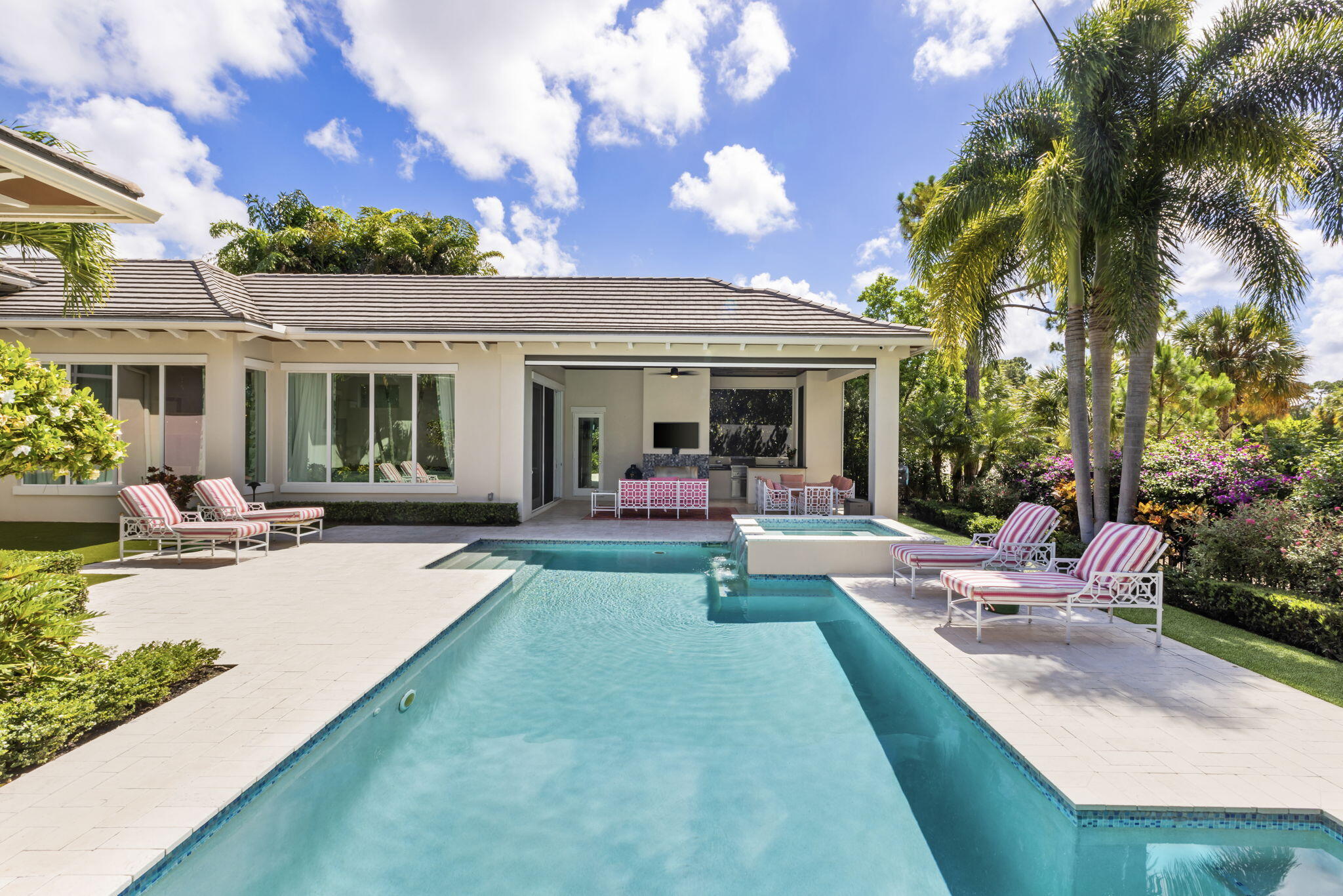 OLD PALM PL - Residential