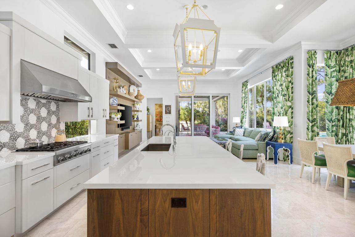 OLD PALM PL - Residential