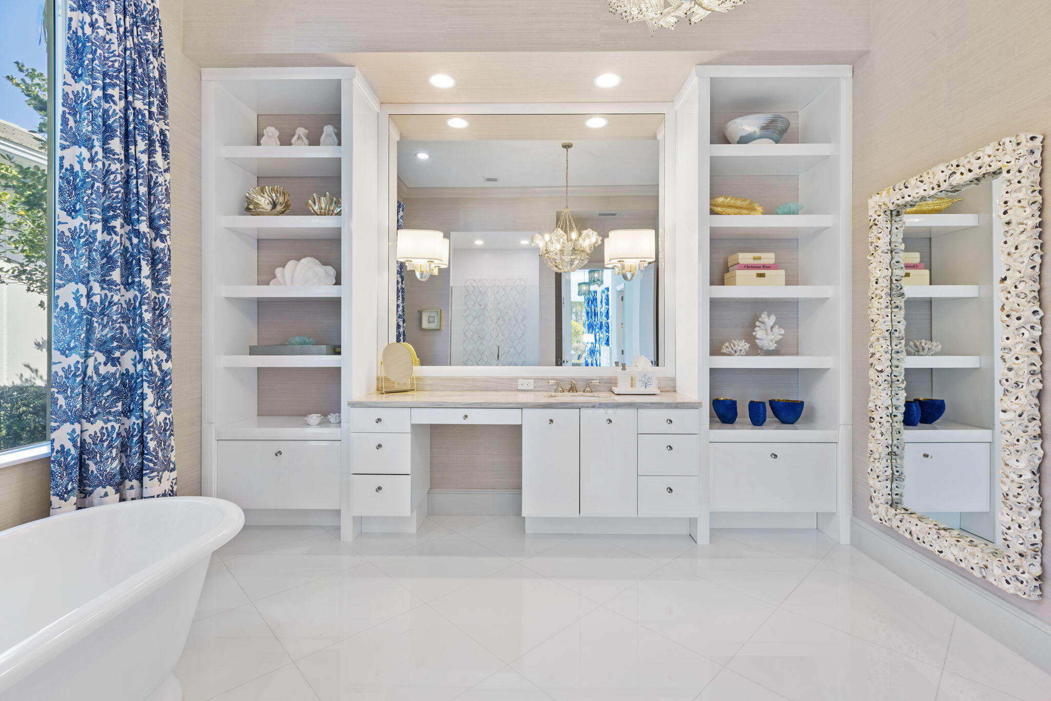 OLD PALM PL - Residential