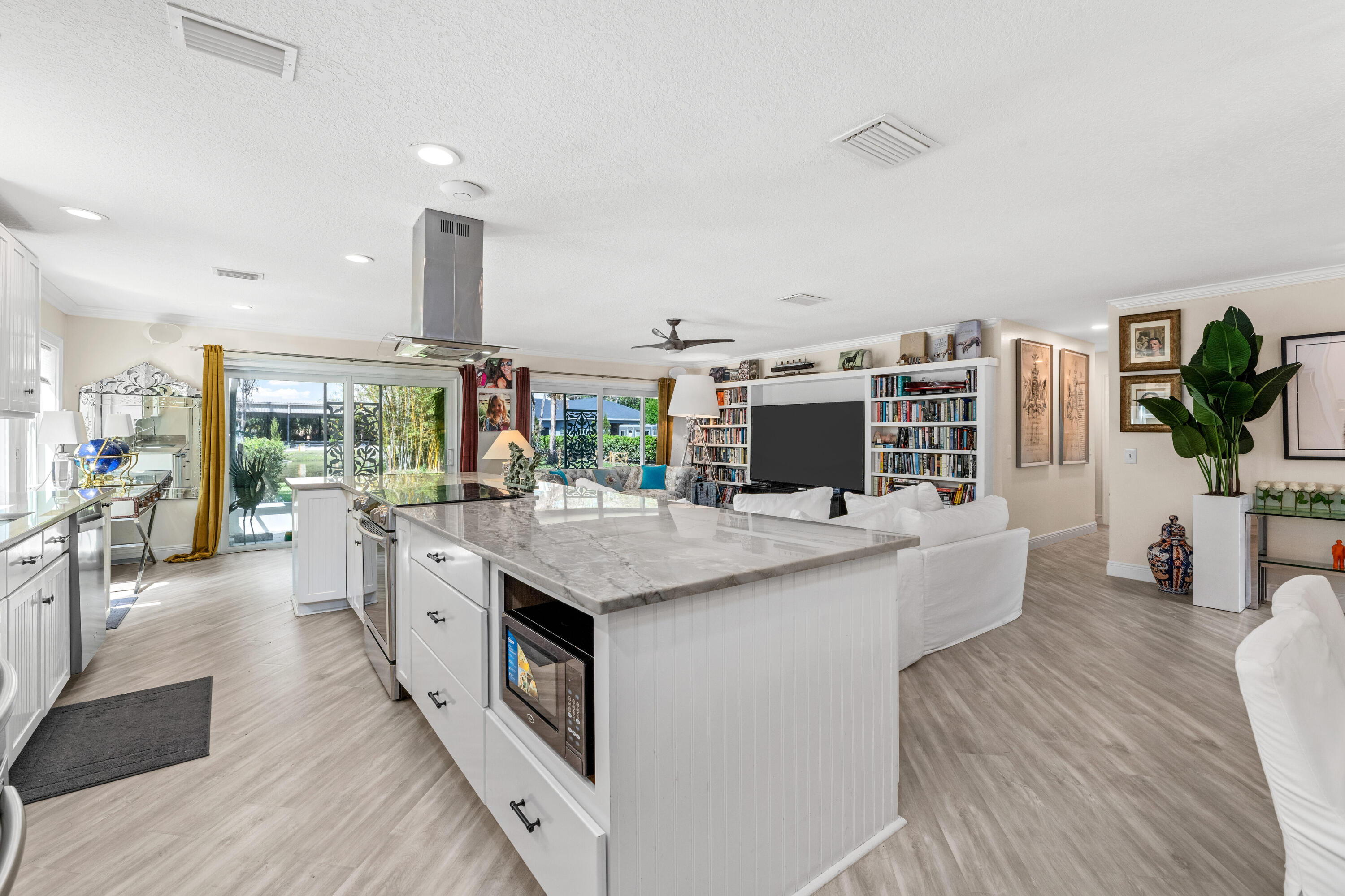 LOXAHATCHEE GROVES - Residential Lease