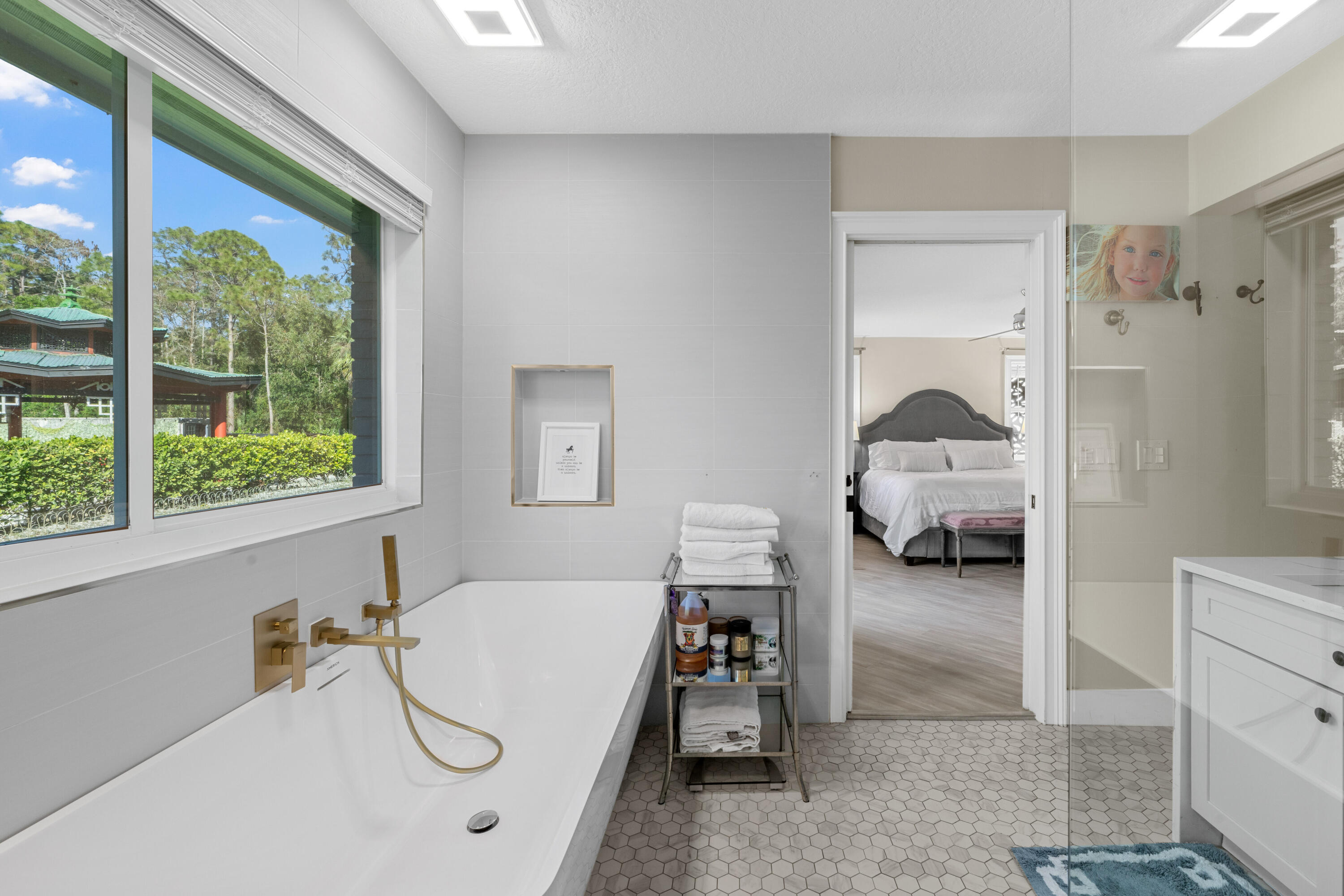 LOXAHATCHEE GROVES - Residential Lease