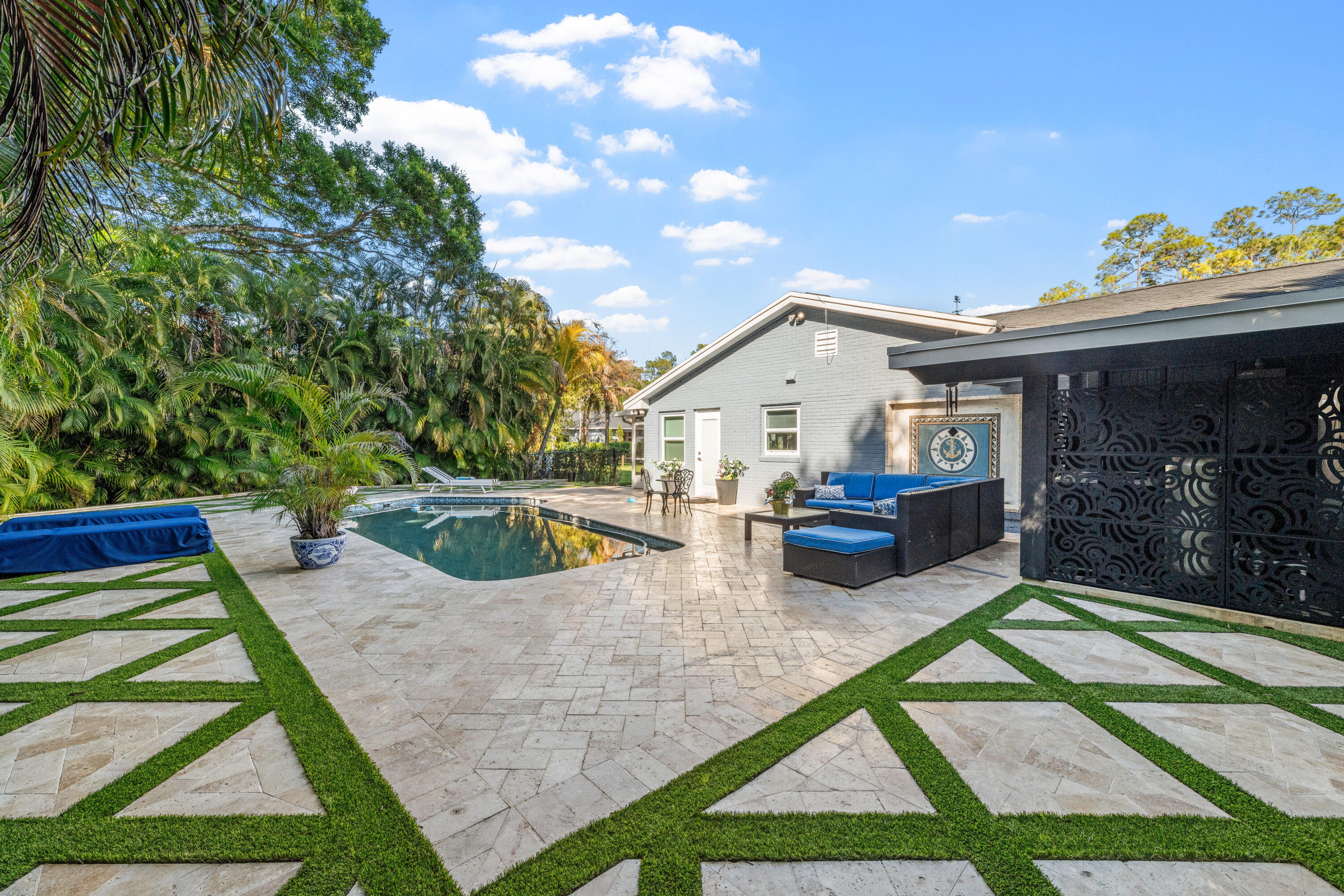 LOXAHATCHEE GROVES - Residential Lease