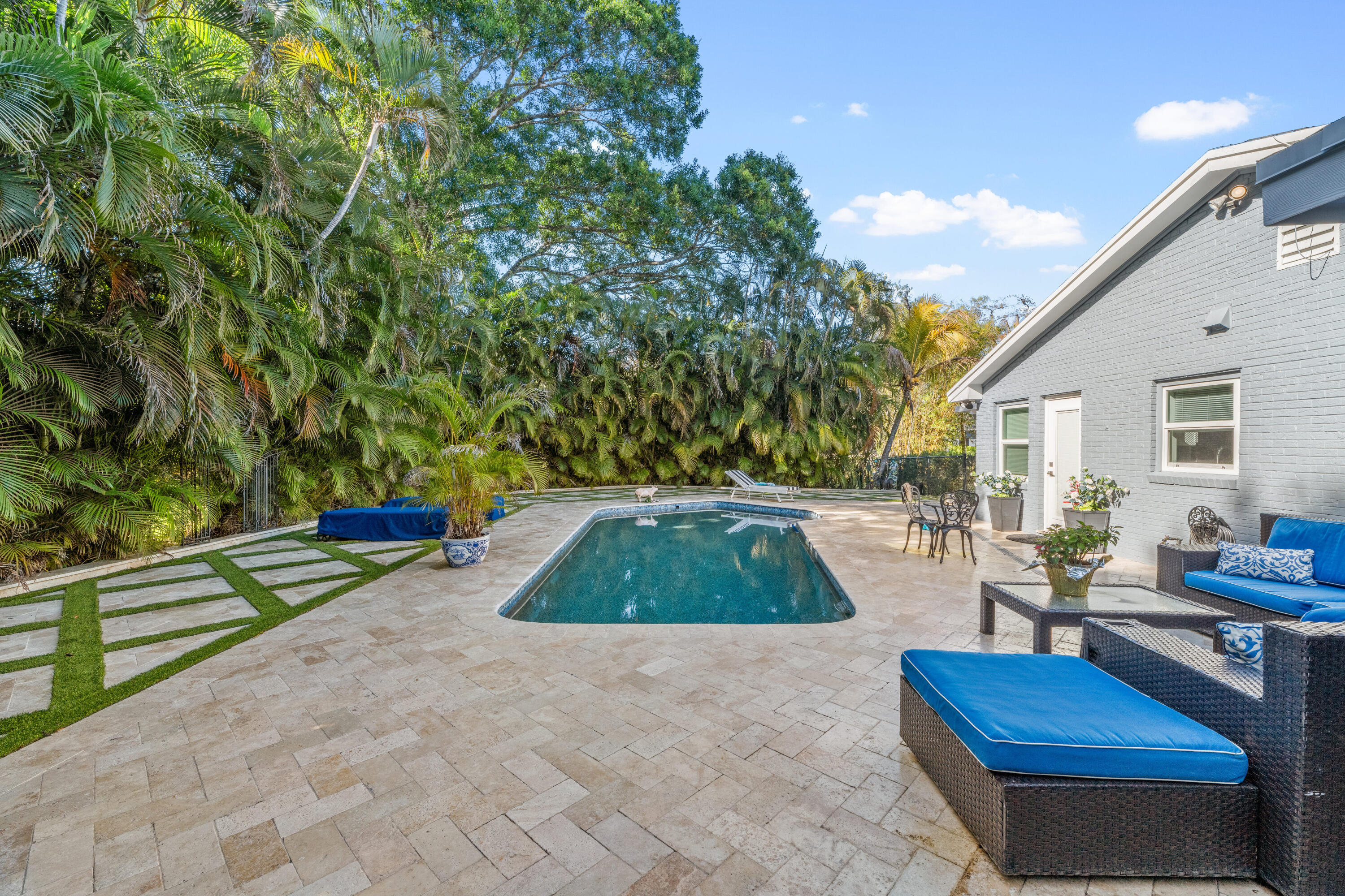 LOXAHATCHEE GROVES - Residential Lease