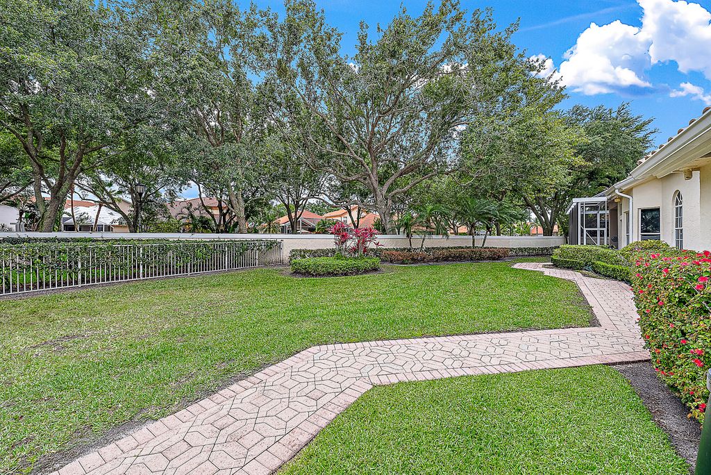 Photo of 1048 Diamond Head Way, Palm Beach Gardens, FL 33418 (MLS # R10983007)