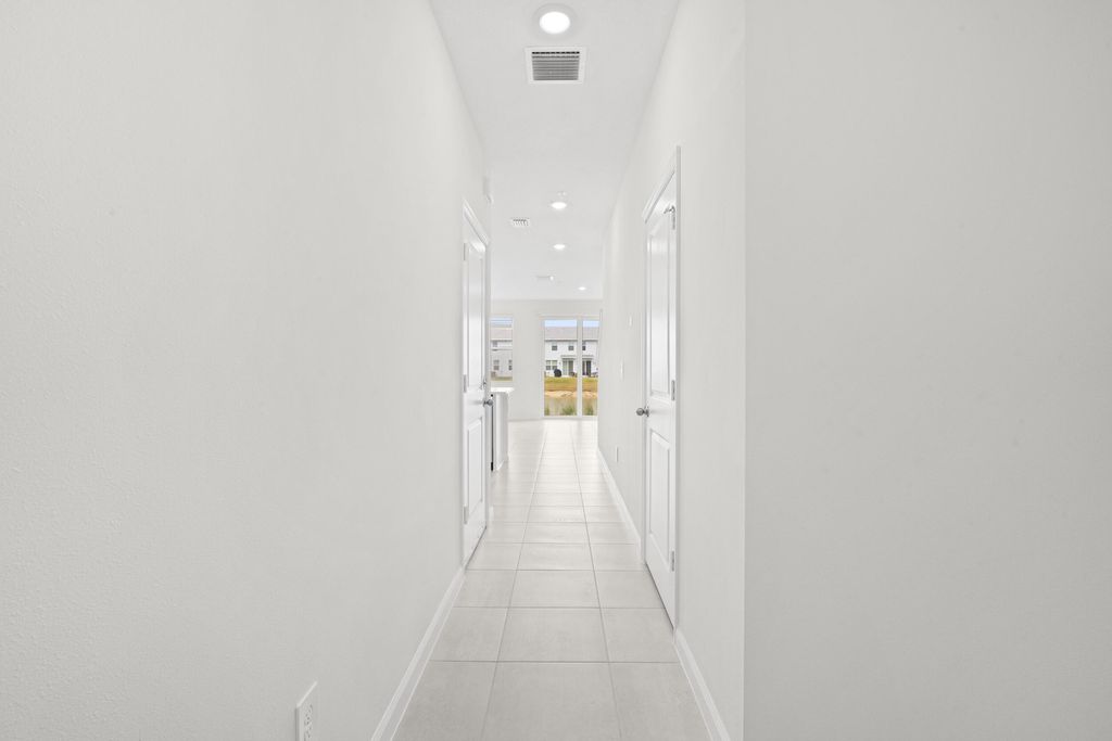 Photo of 629 Salisbury Circle, Fort Pierce, FL 34982 (MLS # R11166741)