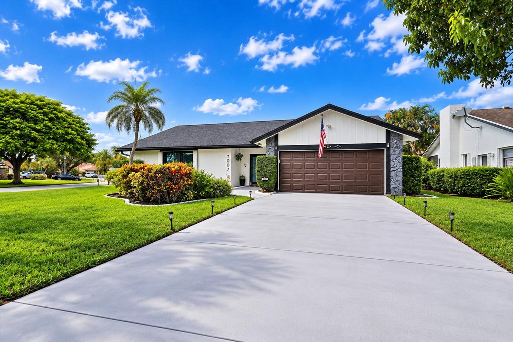 Photo of 7007 NW 40TH Place, Coral Springs, FL 33065 (MLS # B26076865)
