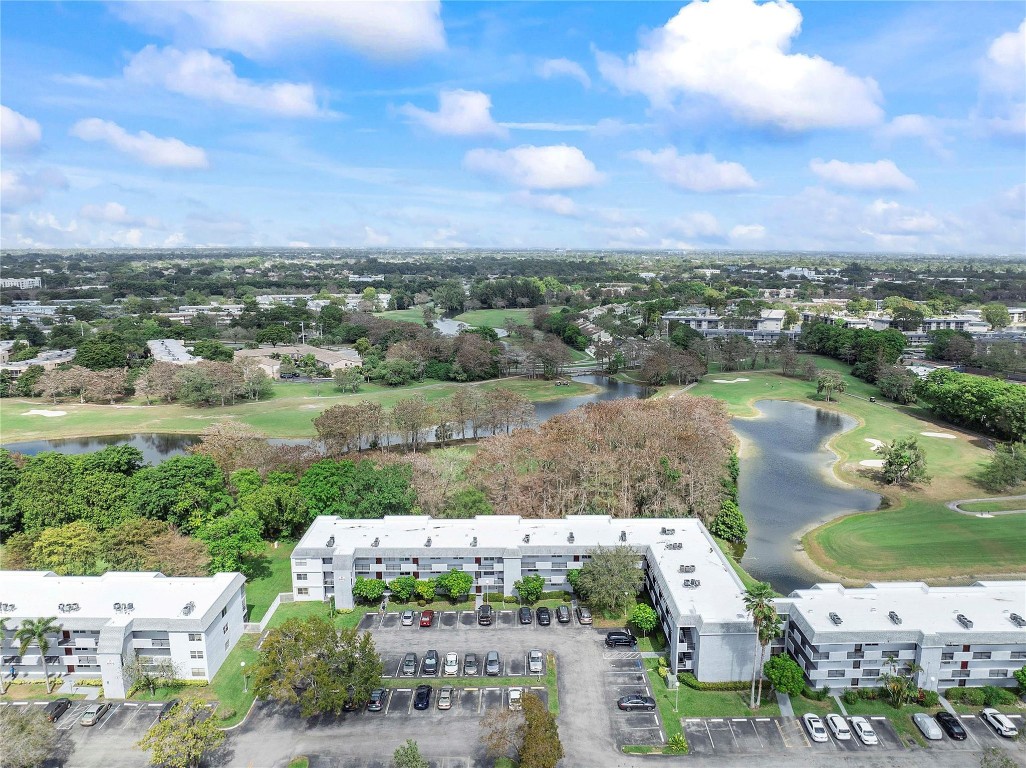 FAIRWAYS OF TAMARAC - Residential