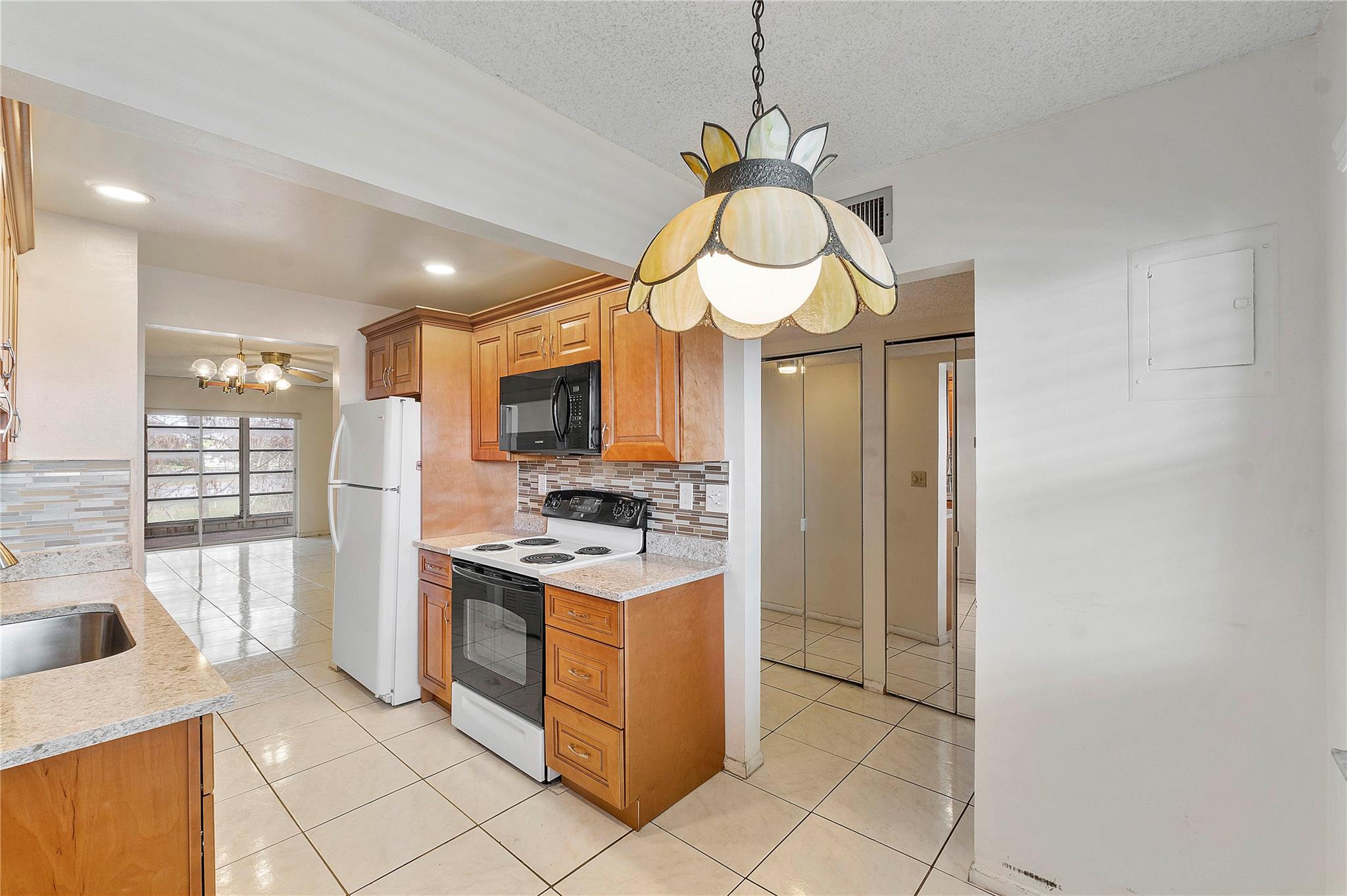 FAIRWAYS OF TAMARAC - Residential