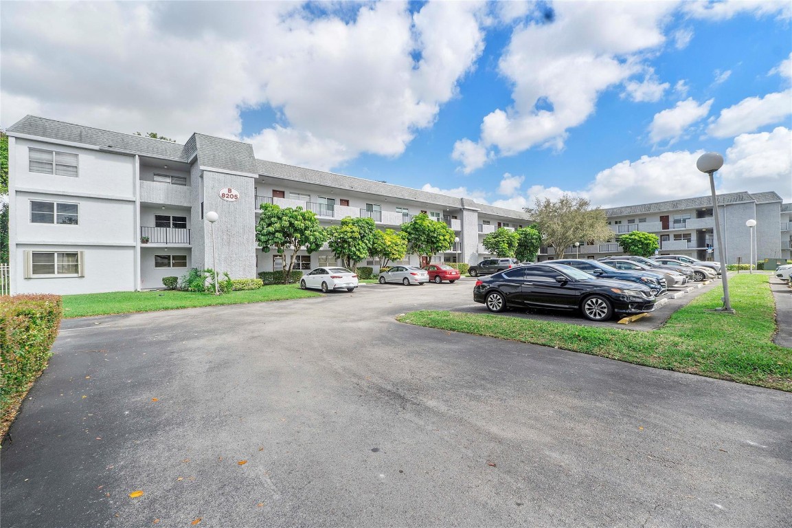 FAIRWAYS OF TAMARAC - Residential