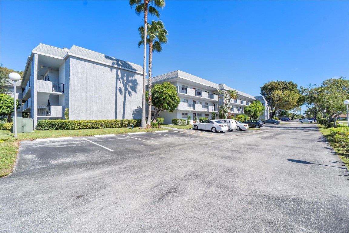 FAIRWAYS OF TAMARAC - Residential