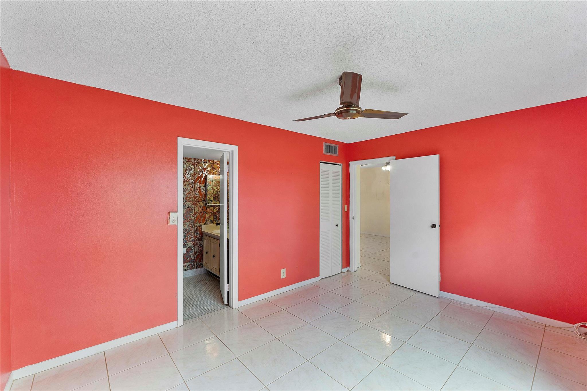 FAIRWAYS OF TAMARAC - Residential