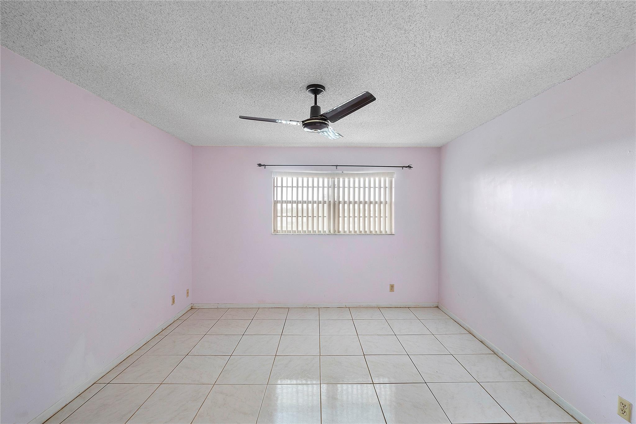 FAIRWAYS OF TAMARAC - Residential