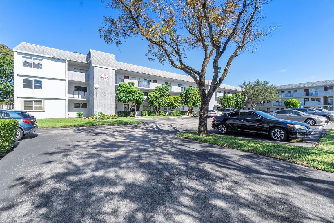 FAIRWAYS OF TAMARAC - Residential