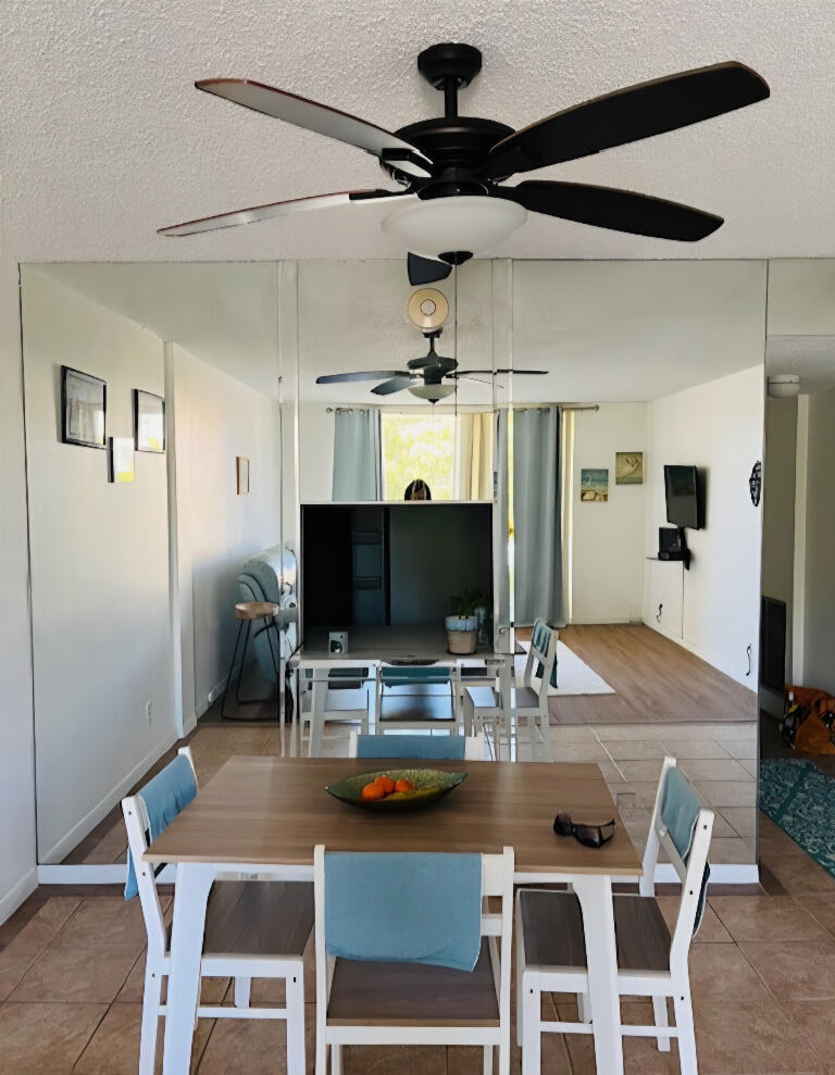 500 Executive Center Drive 3i