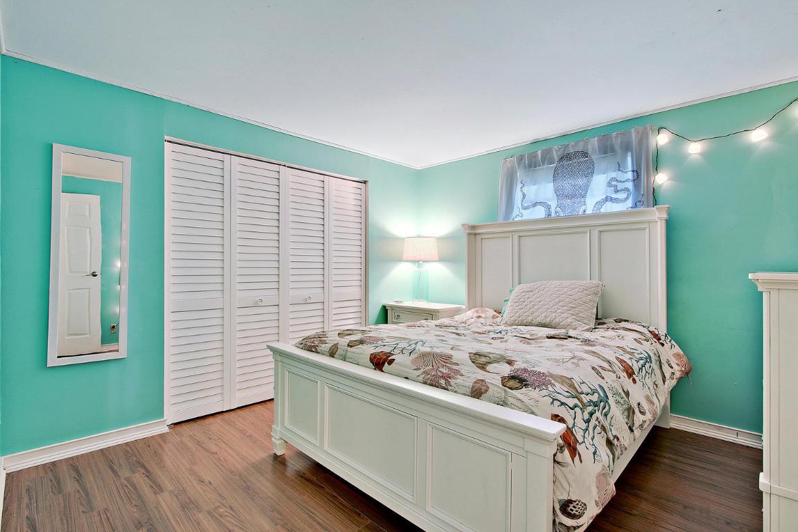 CRESTWOOD SUB UNIT 2 - Residential