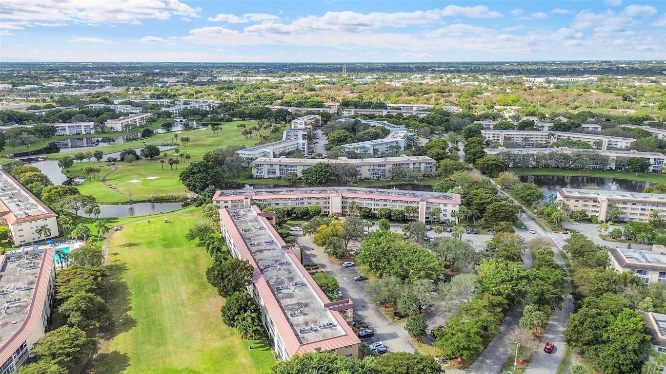 WYNMOOR VILLAGE - Residential