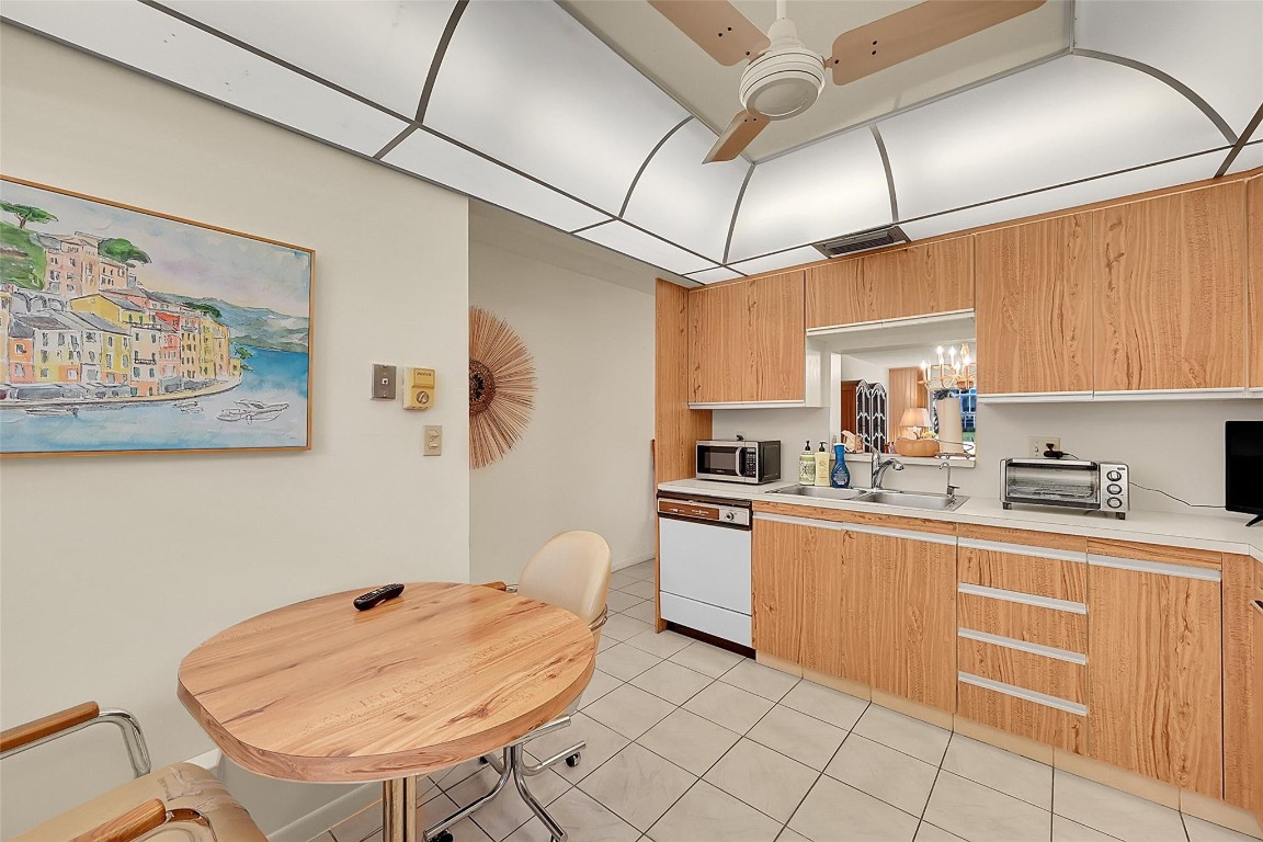 WYNMOOR VILLAGE - Residential