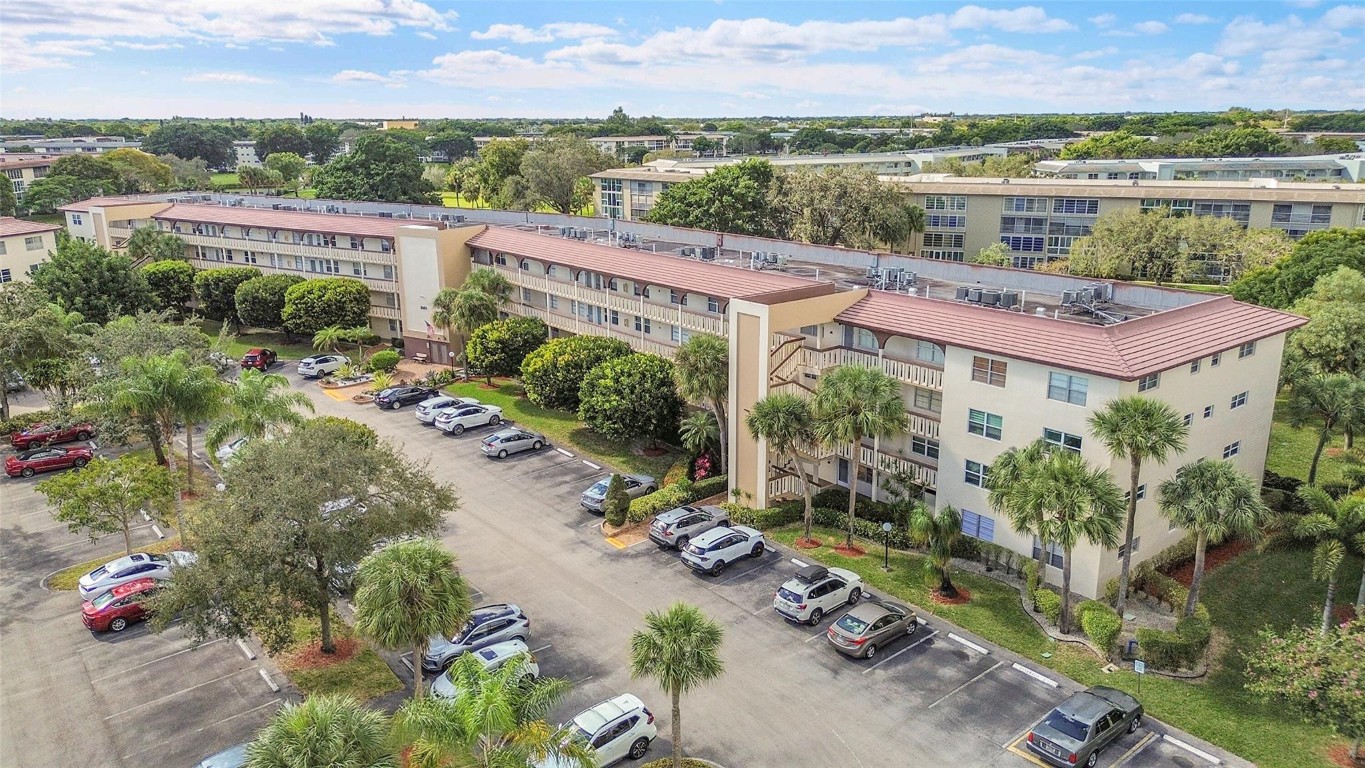 WYNMOOR VILLAGE - Residential