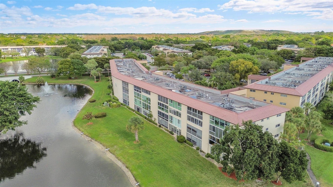 WYNMOOR VILLAGE - Residential