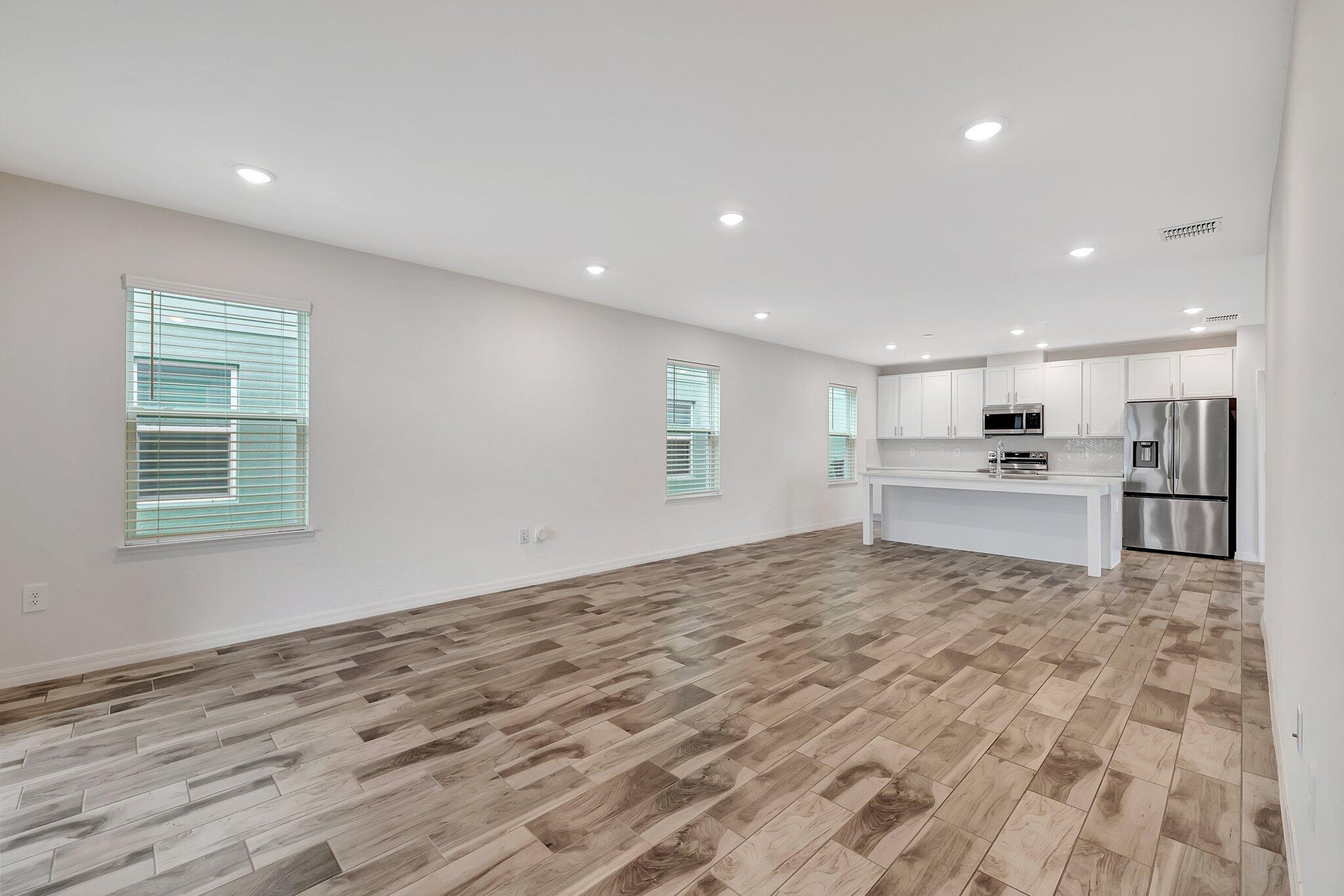 VERANO SOUTH PUD 1 - POD - Residential Lease