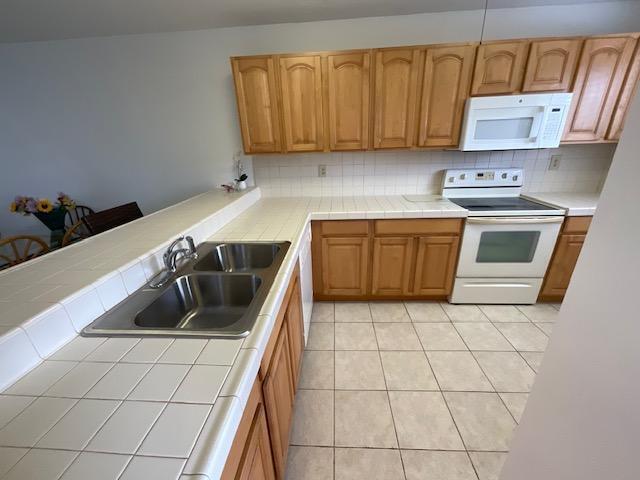 RIVER CLUB CONDO - Residential