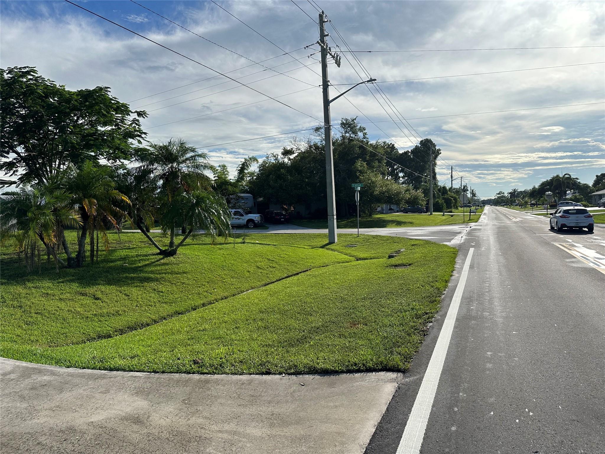 480 SW Lakehurst Dr, Port St Lucie, FL, 34983/$374,999 4 480 SW Lakehurst Dr