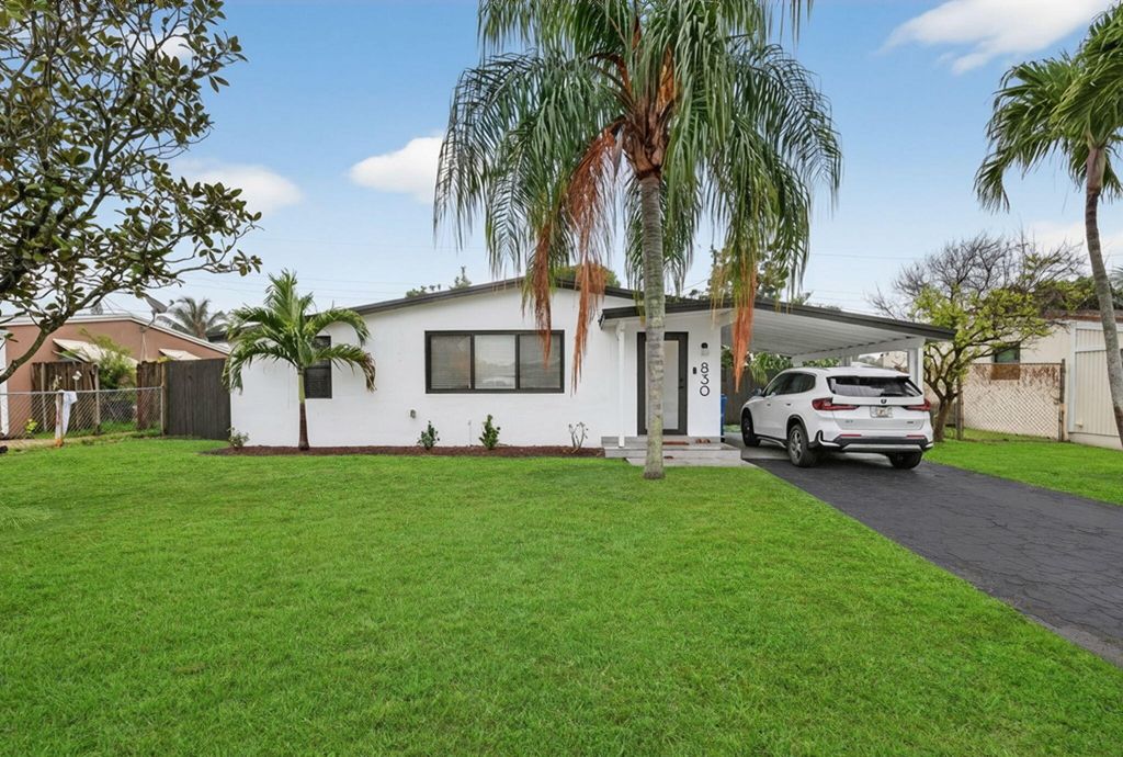 Photo of 830 NE 59th Court, Oakland Park, FL 33334 (MLS # B26026611)