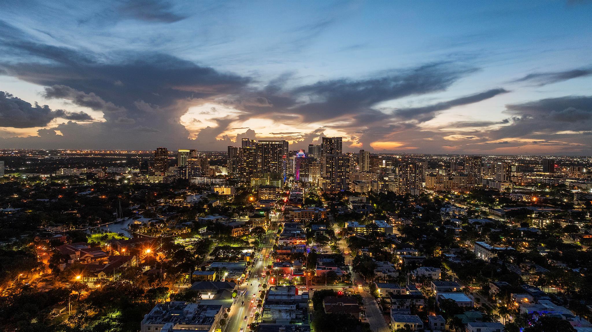 PARAMOUNT FT LAUDERDALE C - Residential