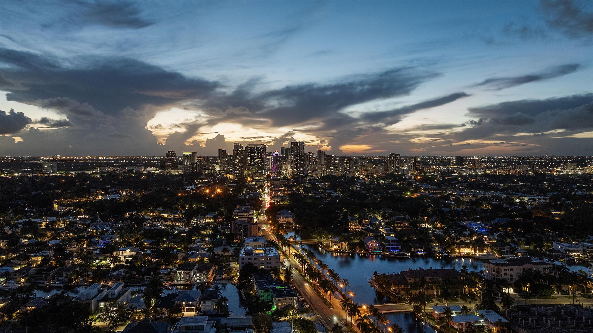 PARAMOUNT FT LAUDERDALE C - Residential