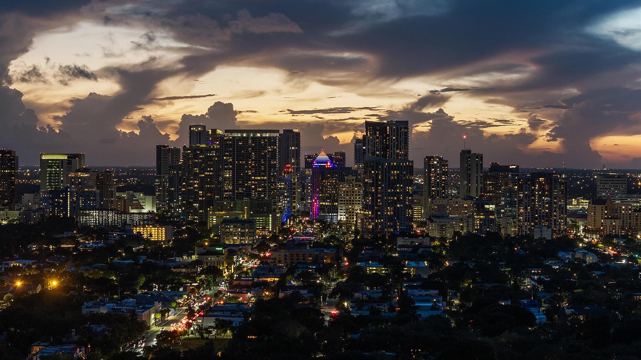 PARAMOUNT FT LAUDERDALE C - Residential