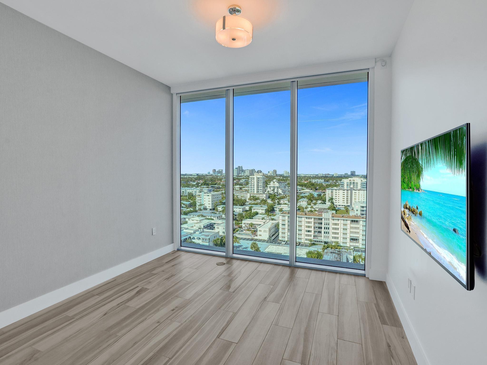 PARAMOUNT FT LAUDERDALE C - Residential